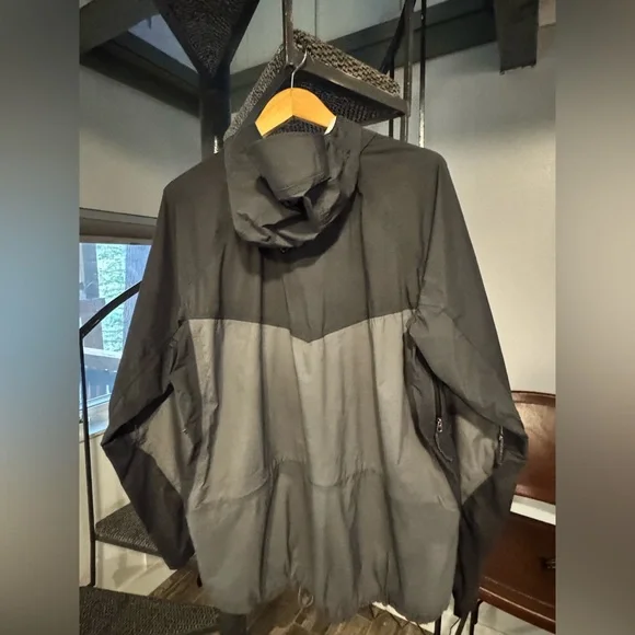 REI Men's E1 Elements Rain Jacket - Large - Picture 2 of 5